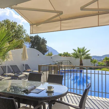 Villa Skylife